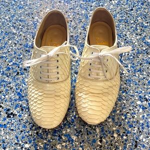 Christian Louboutin White snakeskin leather oxfords